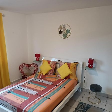 Entre Mer Et Montagne, Appartement Climatise, Vue Mer, Wifi Sainte-Marie Bagian luar foto