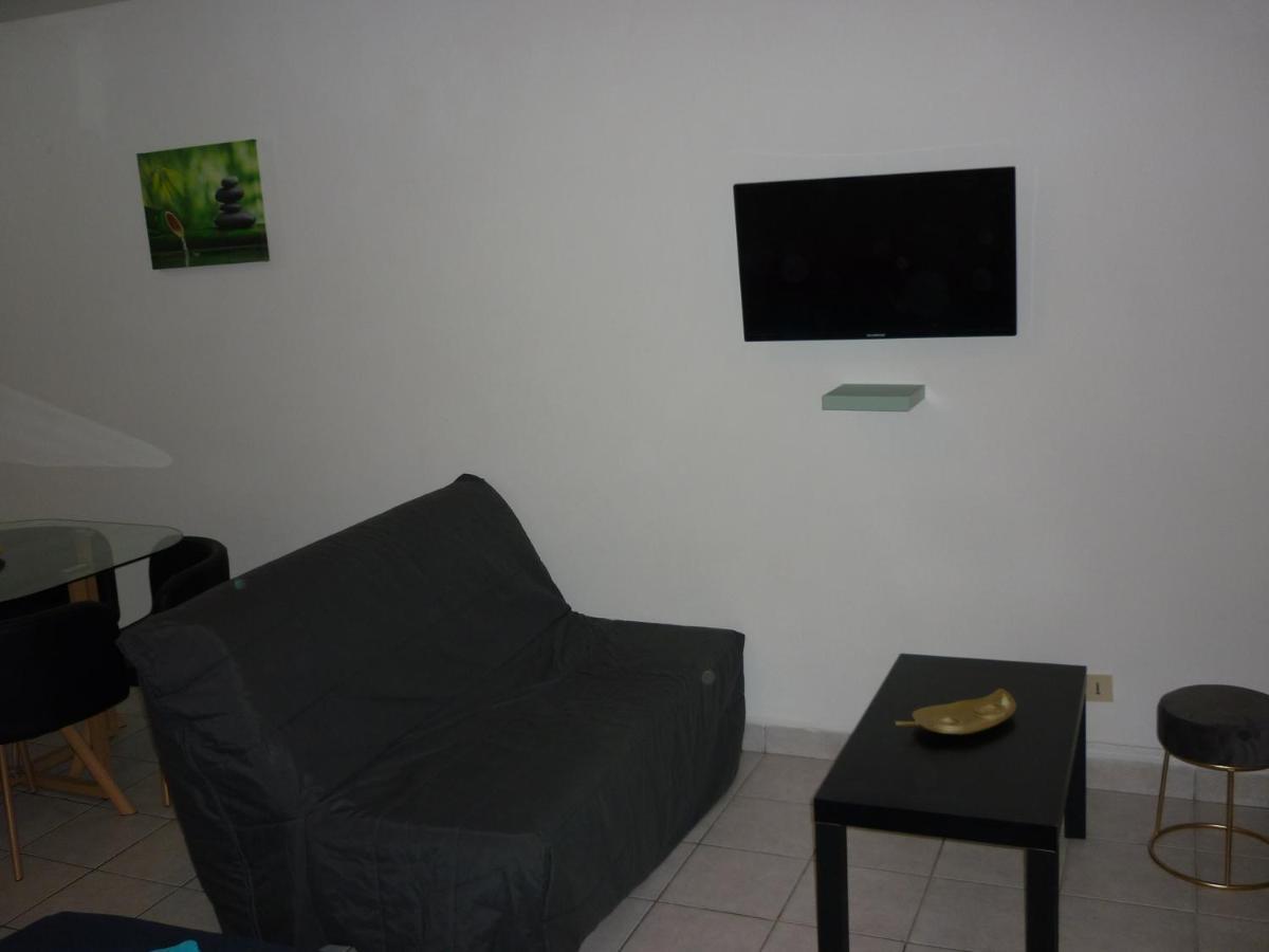 Entre Mer Et Montagne, Appartement Climatise, Vue Mer, Wifi Sainte-Marie Bagian luar foto