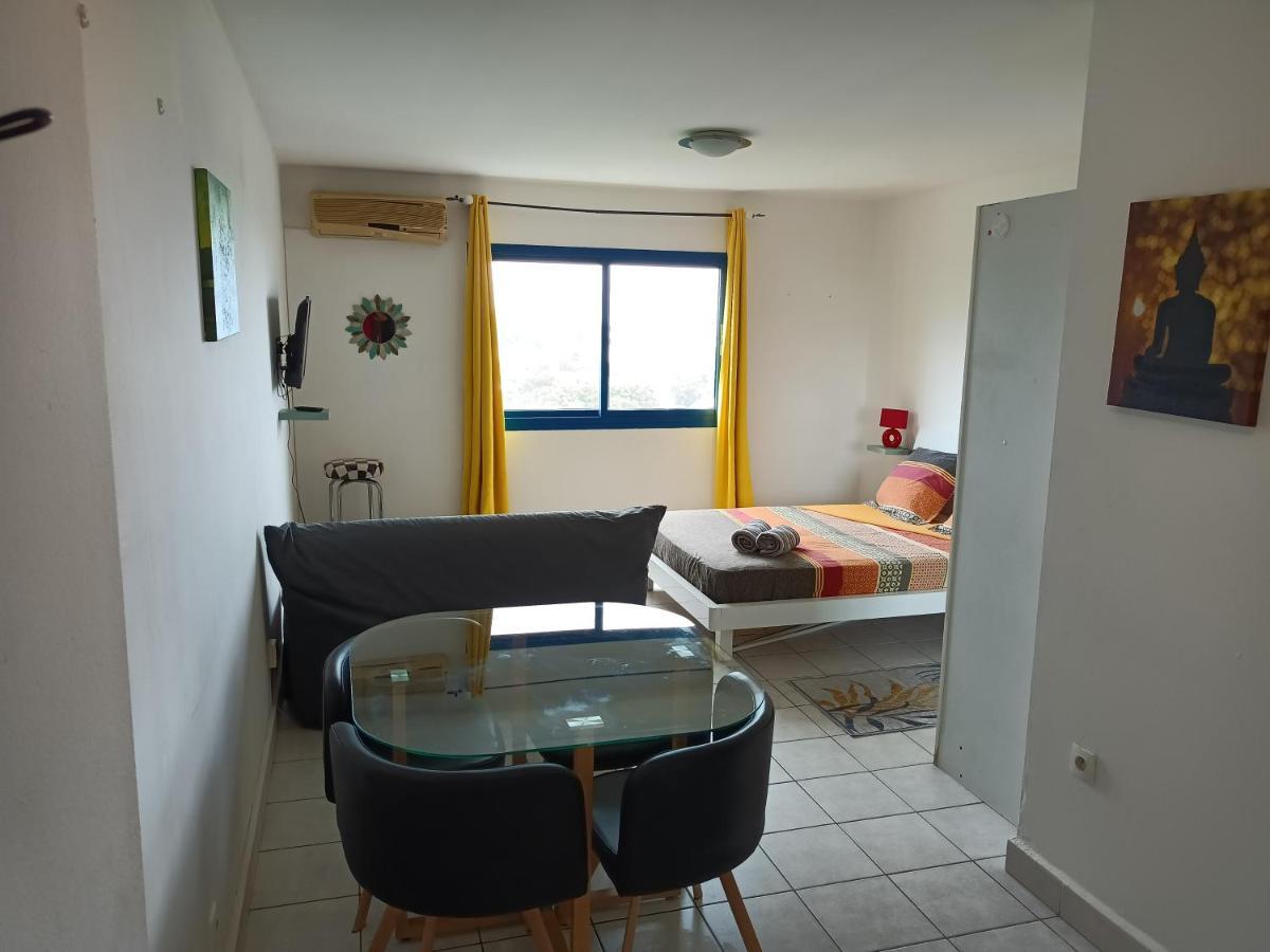 Entre Mer Et Montagne, Appartement Climatise, Vue Mer, Wifi Sainte-Marie Bagian luar foto
