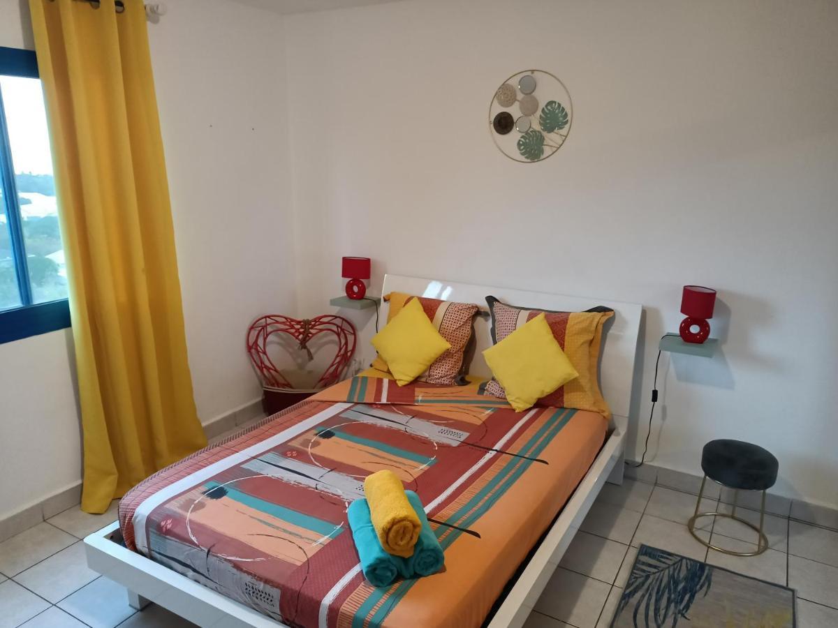 Entre Mer Et Montagne, Appartement Climatise, Vue Mer, Wifi Sainte-Marie Bagian luar foto